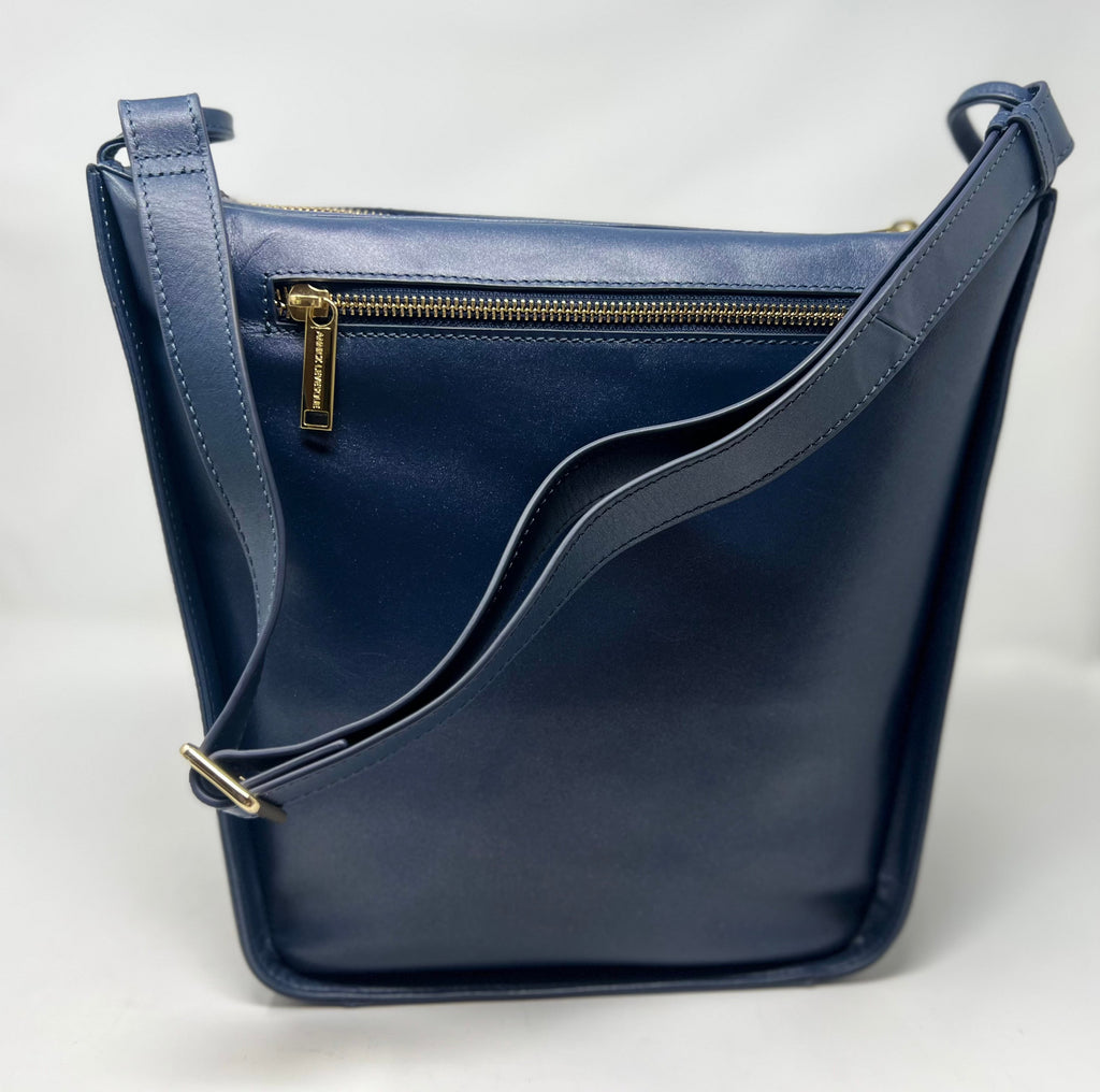 Julie Navy