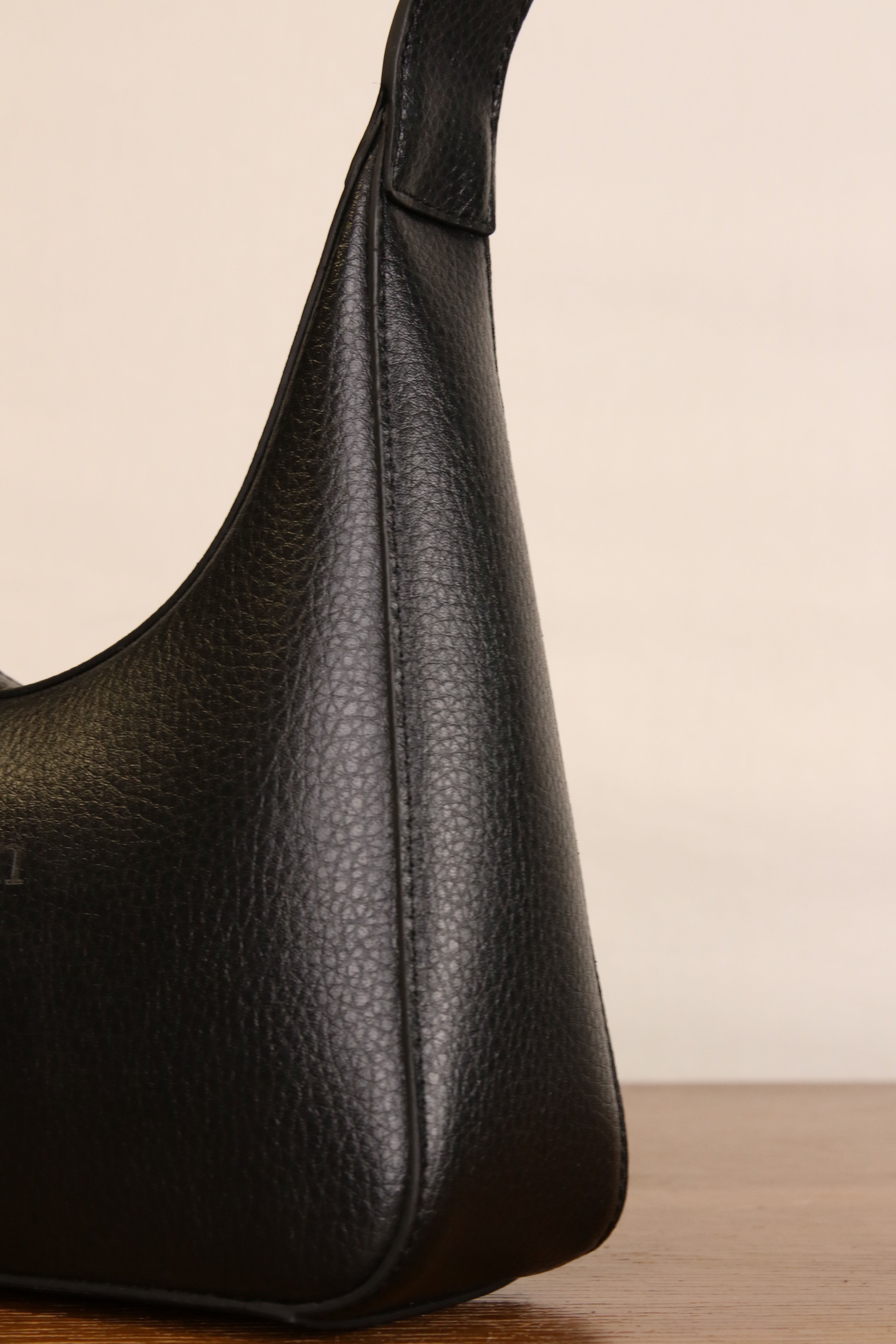 Origyn 01 MIRUM® Shoulder Bag