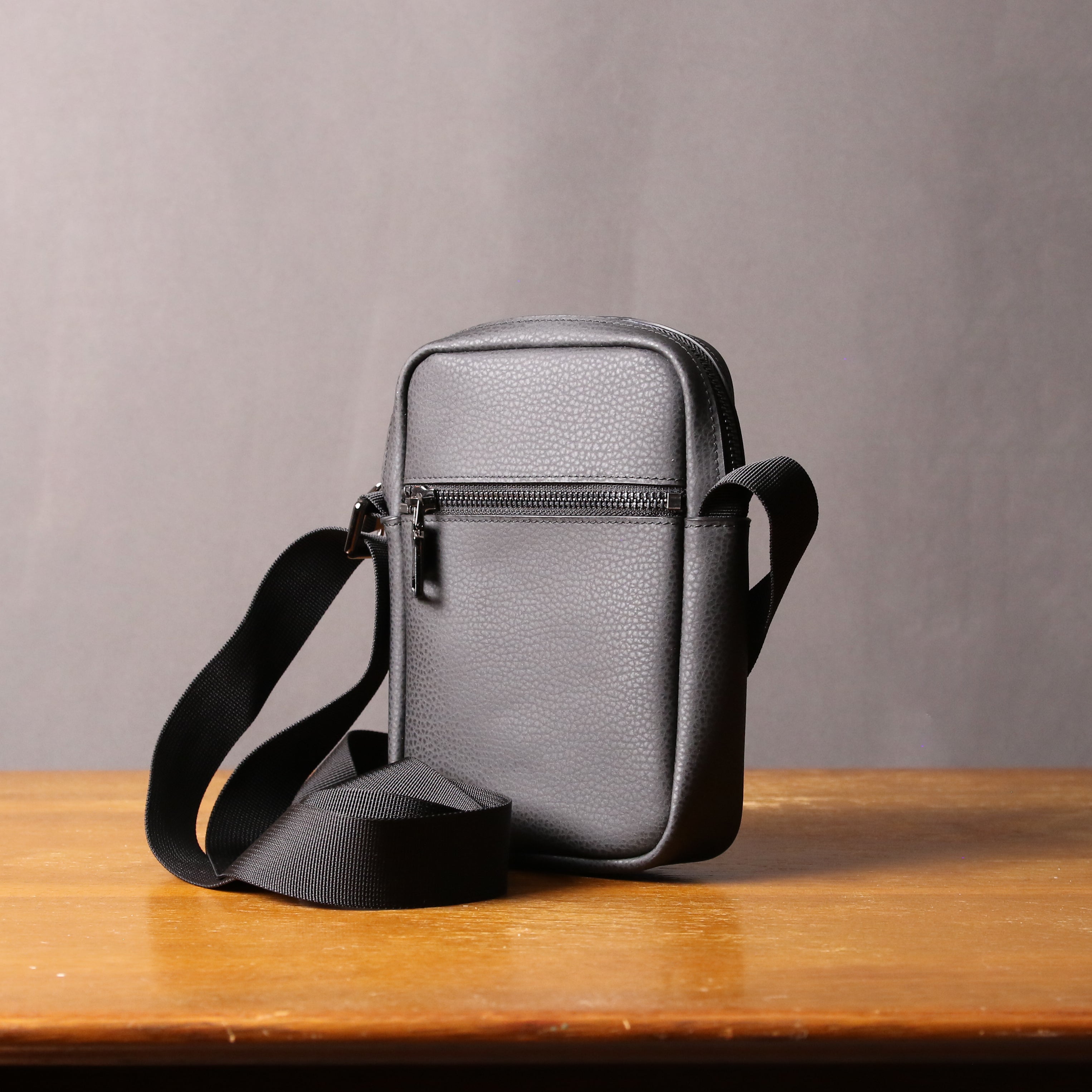 Origyn 02 MIRUM® Crossbody