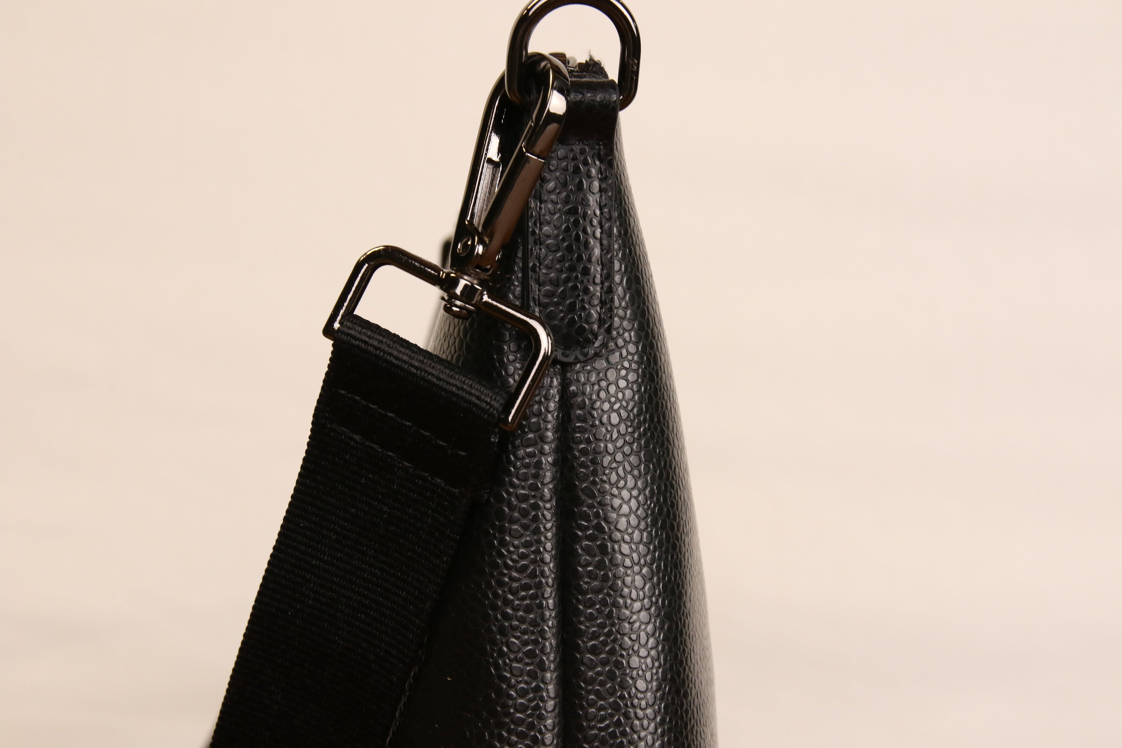 Origyn 04 MIRUM® Top-Zip Handbag